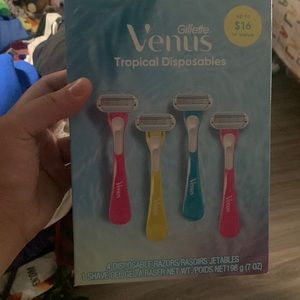 Gillette Venus razor kit